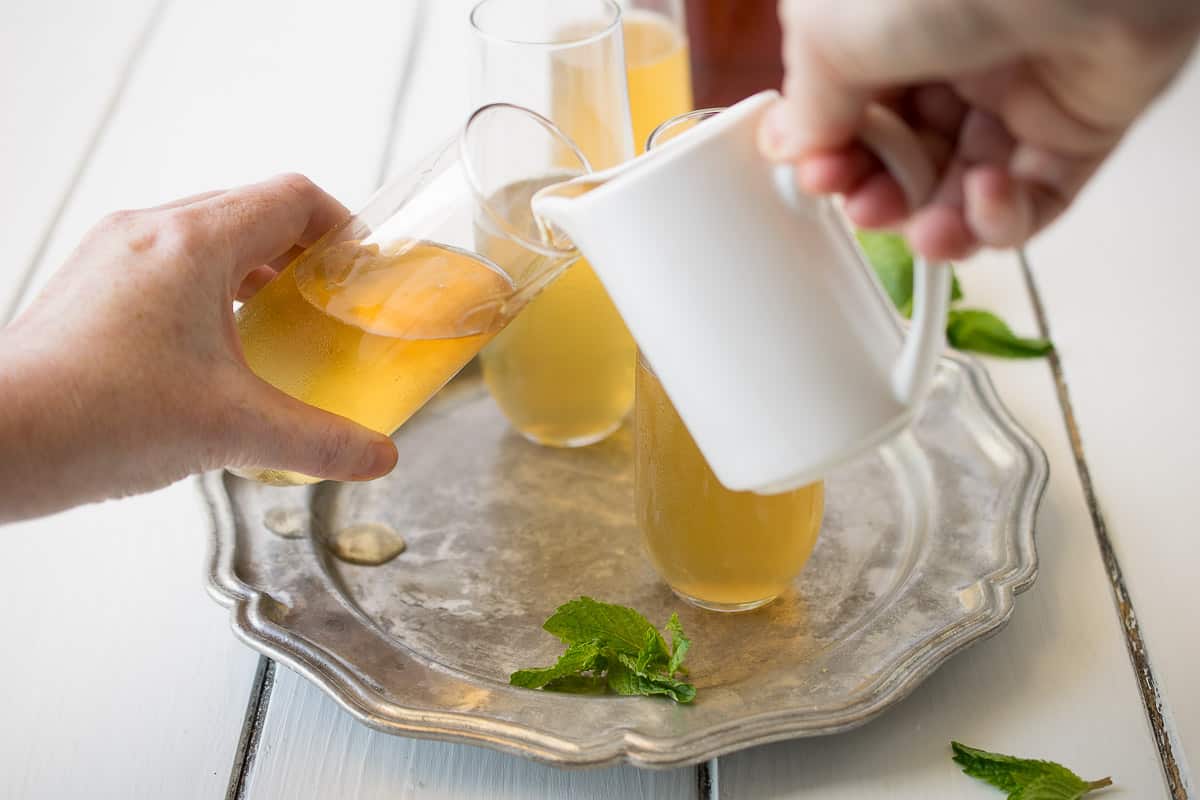 This Early Grey ginger spritzer is a light, refreshing summery drink made of just Earl Grey tea and non alcoholic ginger beer. A simple 2 ingredient drink perfect for sipping on those warmer days or evenings as the sun goes down.